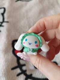 Figurka Sanrio Cinnamoroll w kubraczku