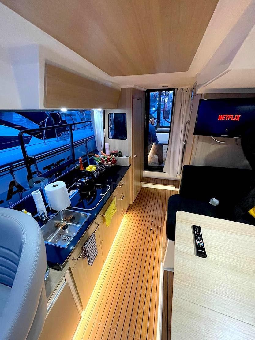 Jacht motorowy SunCamper 35 Flybridge Czarter Mazury wynajem