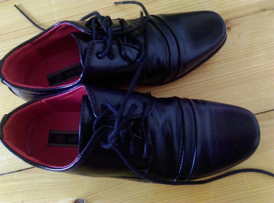 Półbuty, buty czarne oddam za darmo