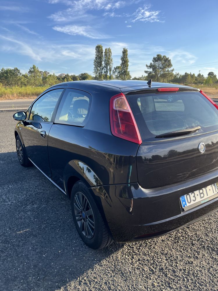 Fiat Grande Punto 5 lugares 1.3Multijet Gasoleo 2006 impecável