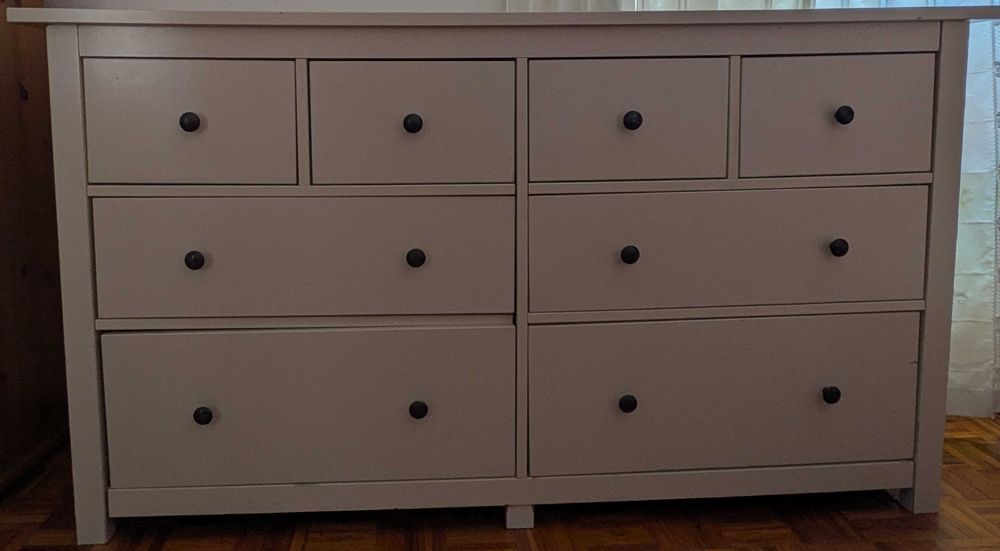 Cómoda Ikea usada - Com muita arrumação