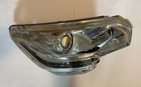 Citroen DS4 11-  / lampa prawa przednia Xenon / OE / uszkodzona części