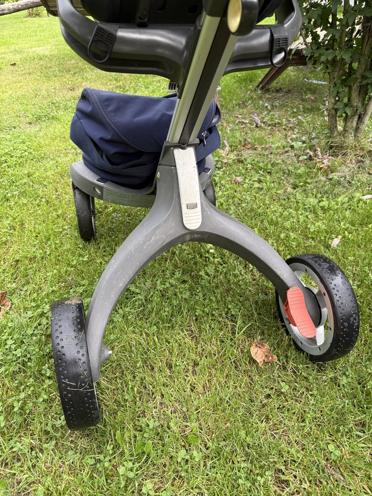 Коляска, возик Stokke xplory v4