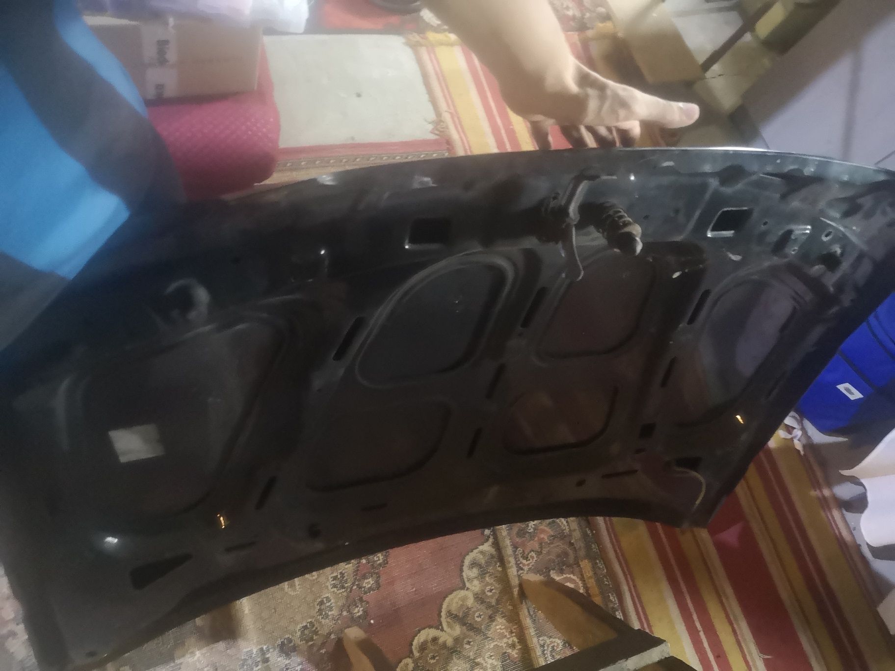 Maska samochodowa Opel Corsa B kolor czarny stan dobry