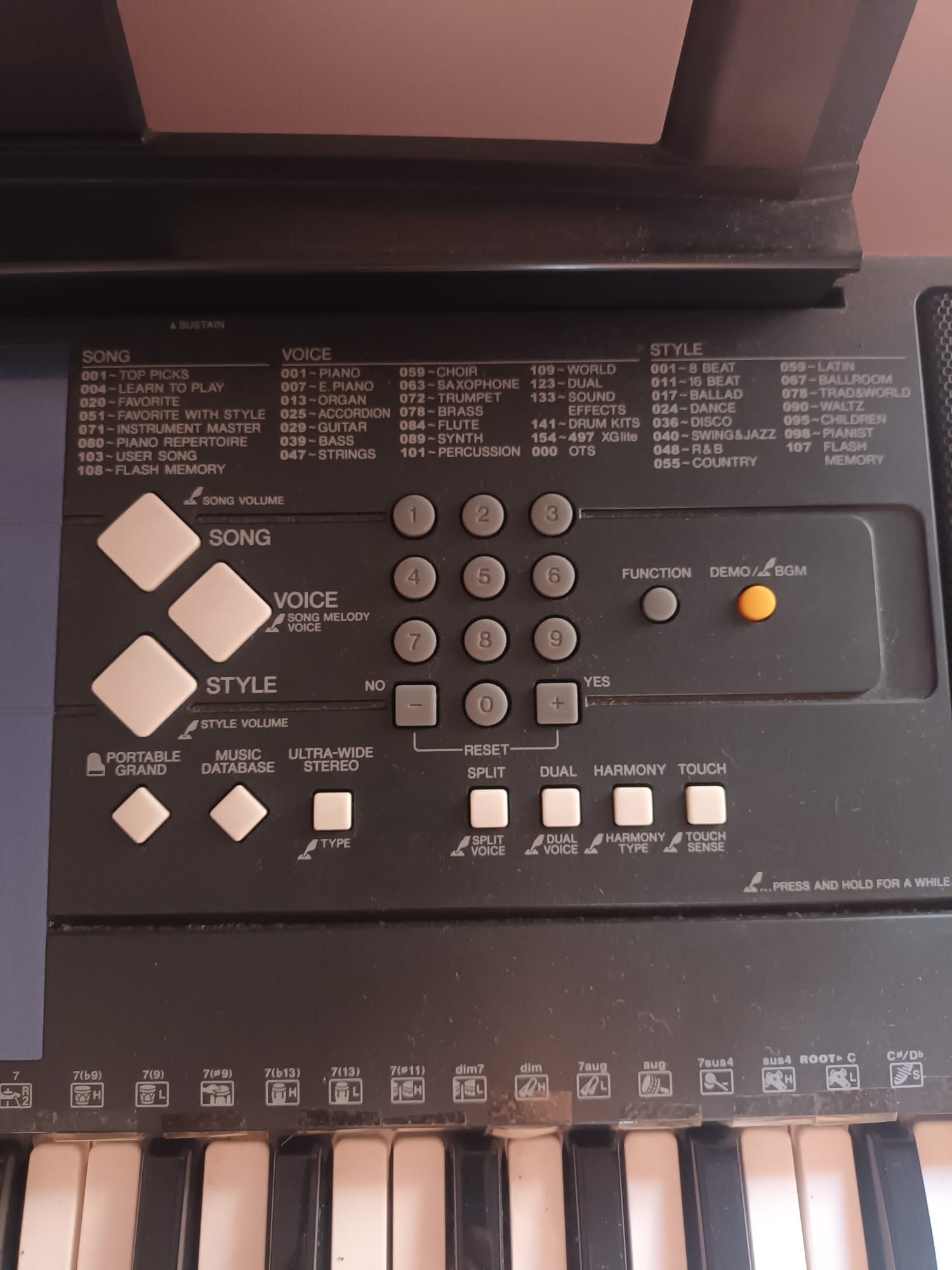 Teclado PSR- E333 Yamaha c/suporte
