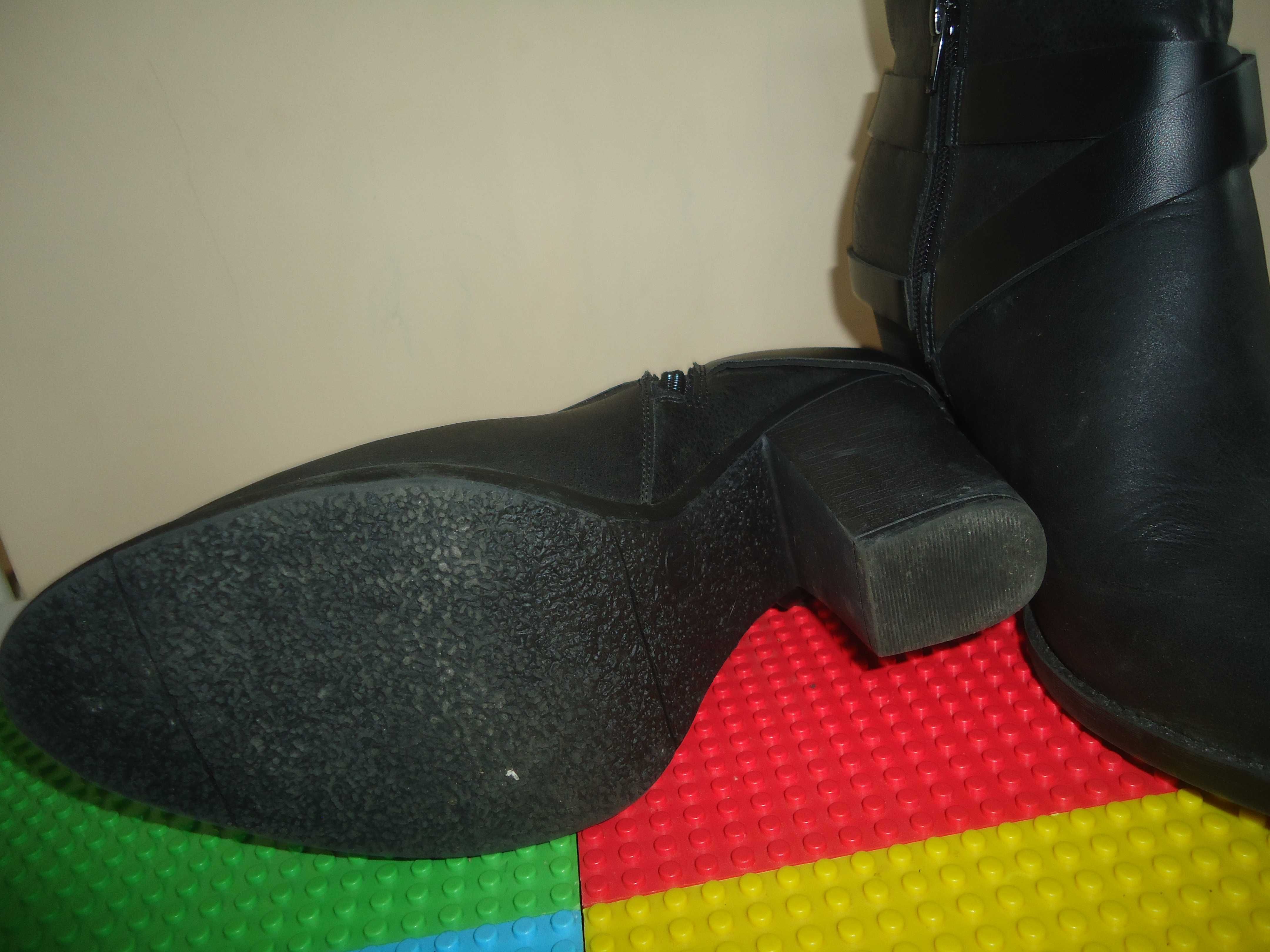 Head Over Heels by Dune Posey Czarne botki na klocku obcasie Rozm 40