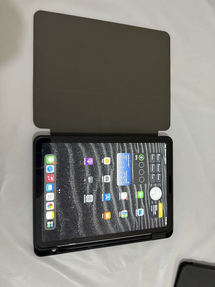 Ipad air M1 (Luz das estrelas) + pelicula+ capa flip cover