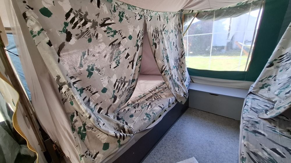 Przyczepka namiotowa 4 - 6 osobowa