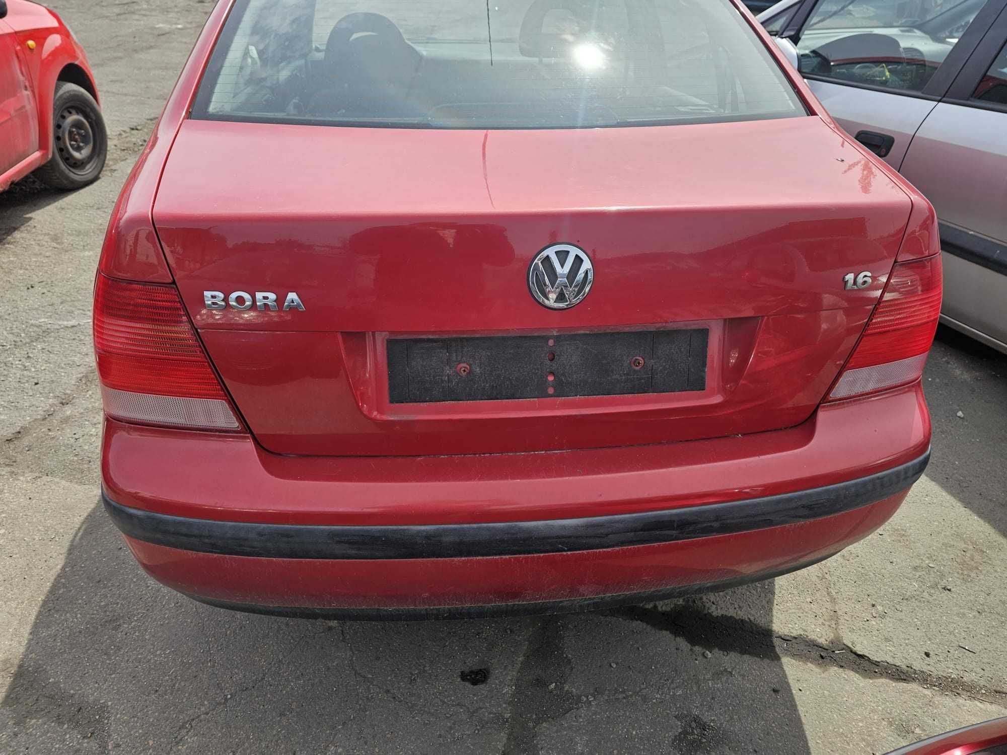 Zderzak tylny Volkswagen Bora 2001