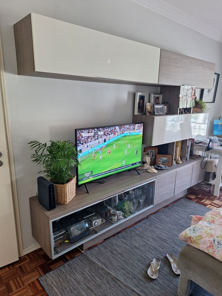 Conjunto de móveis de sala