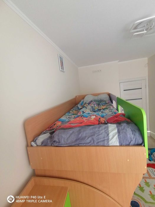 Комплект дитячих меблів