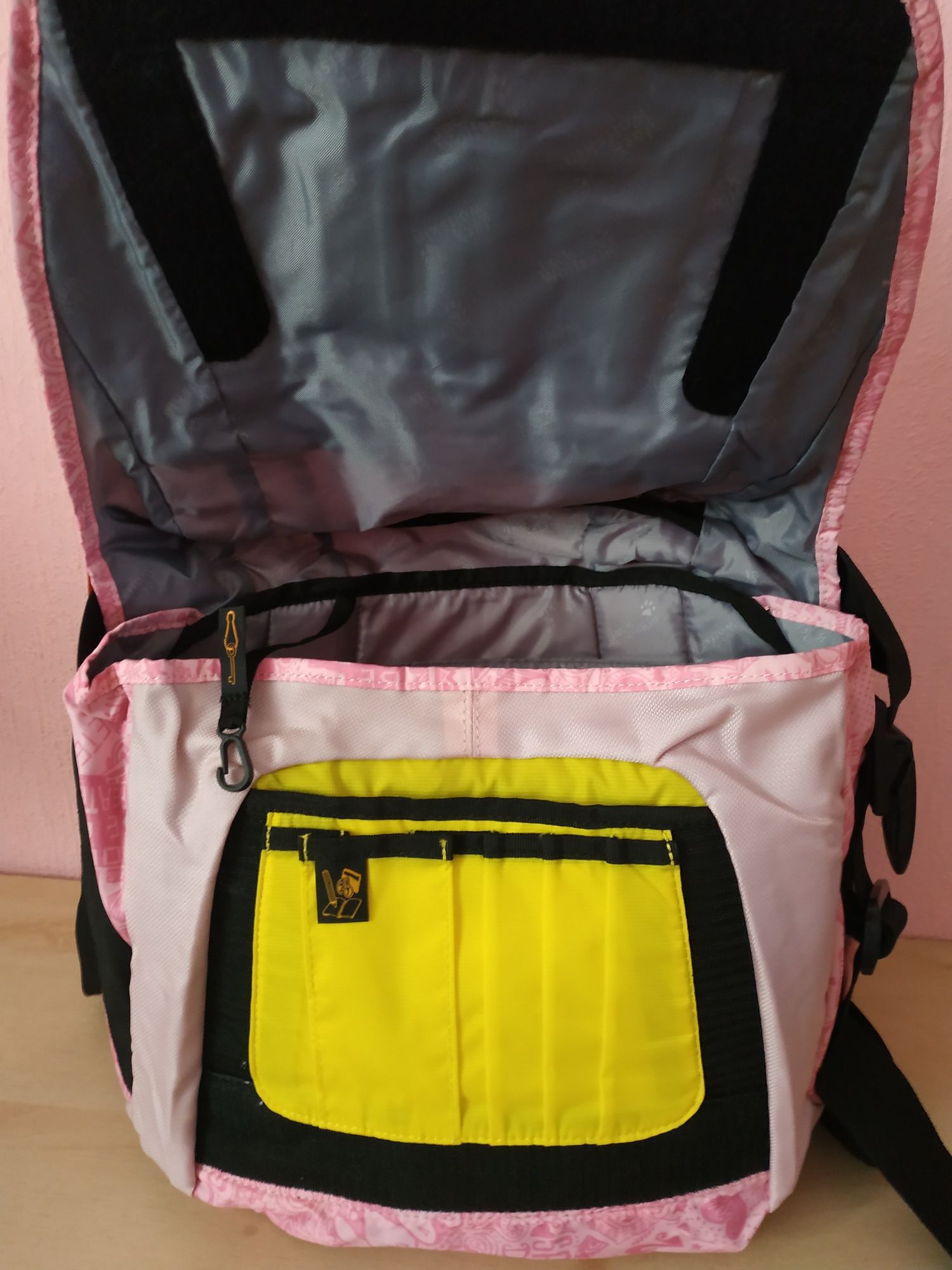 Шкільна сумка-портфель для дівчинки Jack Wolf skin