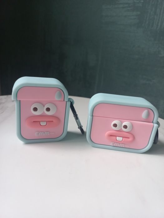 Чехол для навушників AirPods