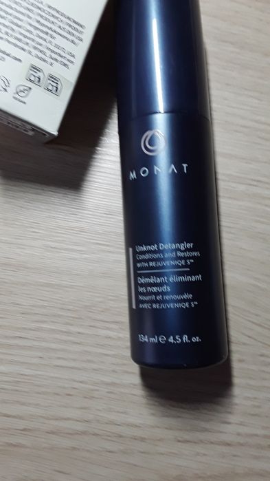 Spray ułatwiający rozczesywanie