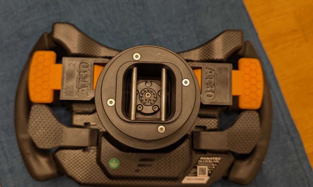 Fanatec CSL Elite McLaren GT3 V2 + QR2 Mount + Magnetyczne Paddles