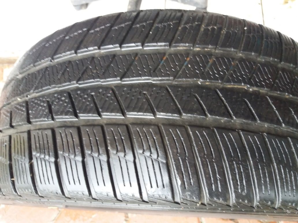 Opona zimowa 225/45r17 BARUM 2018R