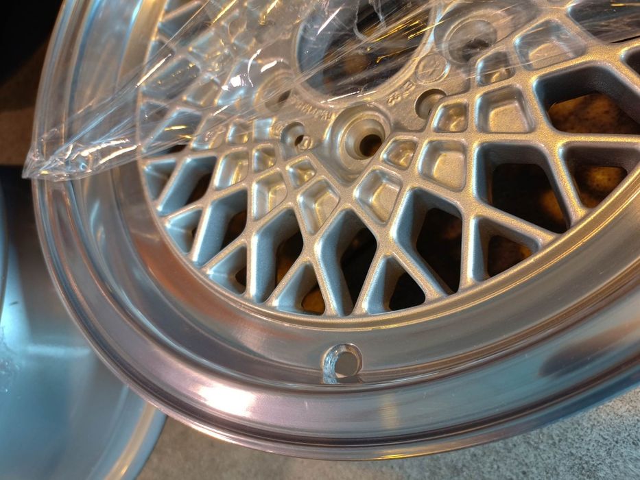 Jantes BBS Mahle 14 6,5J ET22 5x112

Mercedes SL R107 * W107