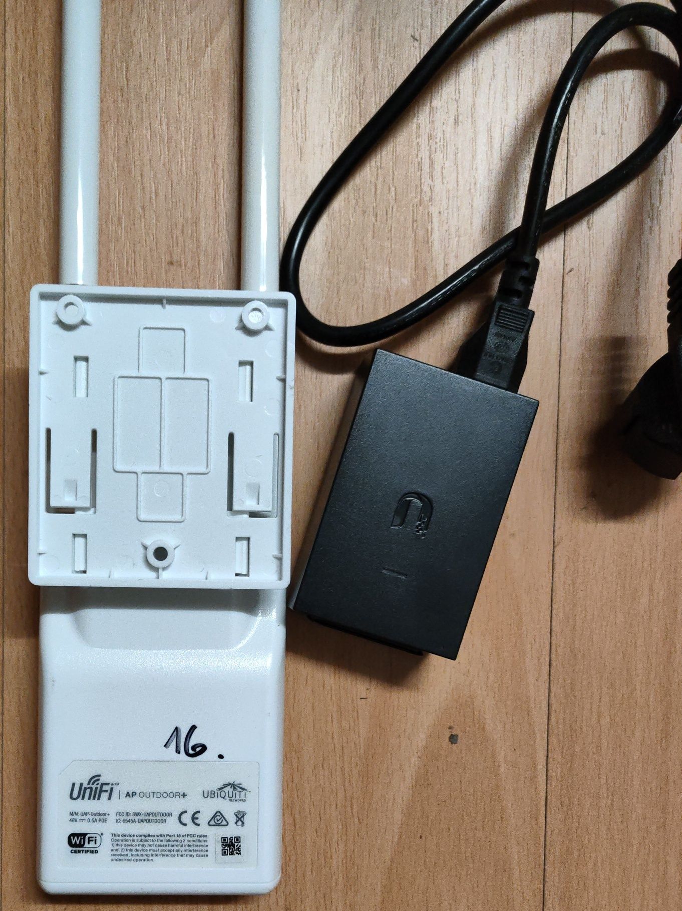 Ubiquiti unifi AP Outdoor+ 2,4 GHz 28dBm mimo 2x2 802.3af/at 48V