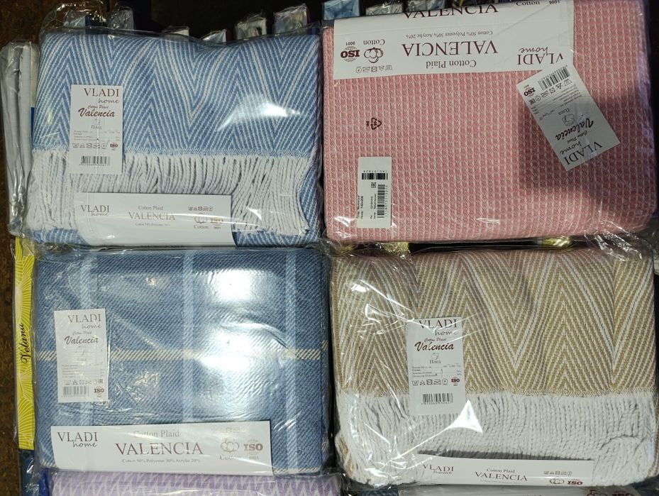 Бавовняні пледи Valencia. Vladi. 140x200. 350 гр/м.кв щільність.