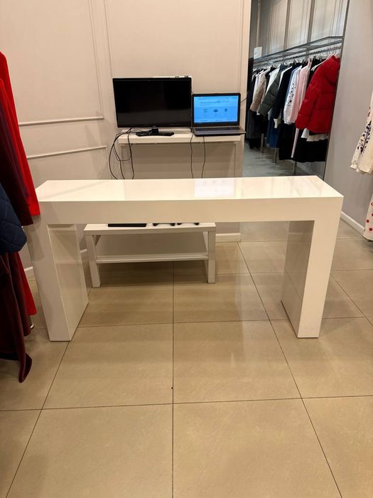 Стіл з МДФ в хорошому стані