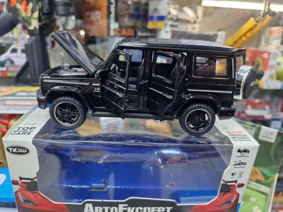 Металева модель Гелендваген Мерседес-Бен Mercedes-Benz Гелік 1:32