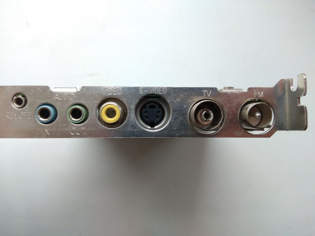 ТВ-тюнер AVerMedia AVerTV Studio 505UA