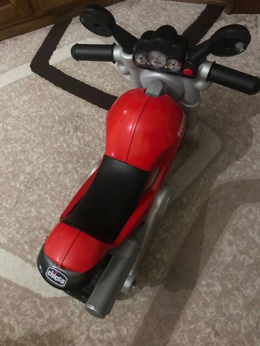 Moto Chicco trotinet