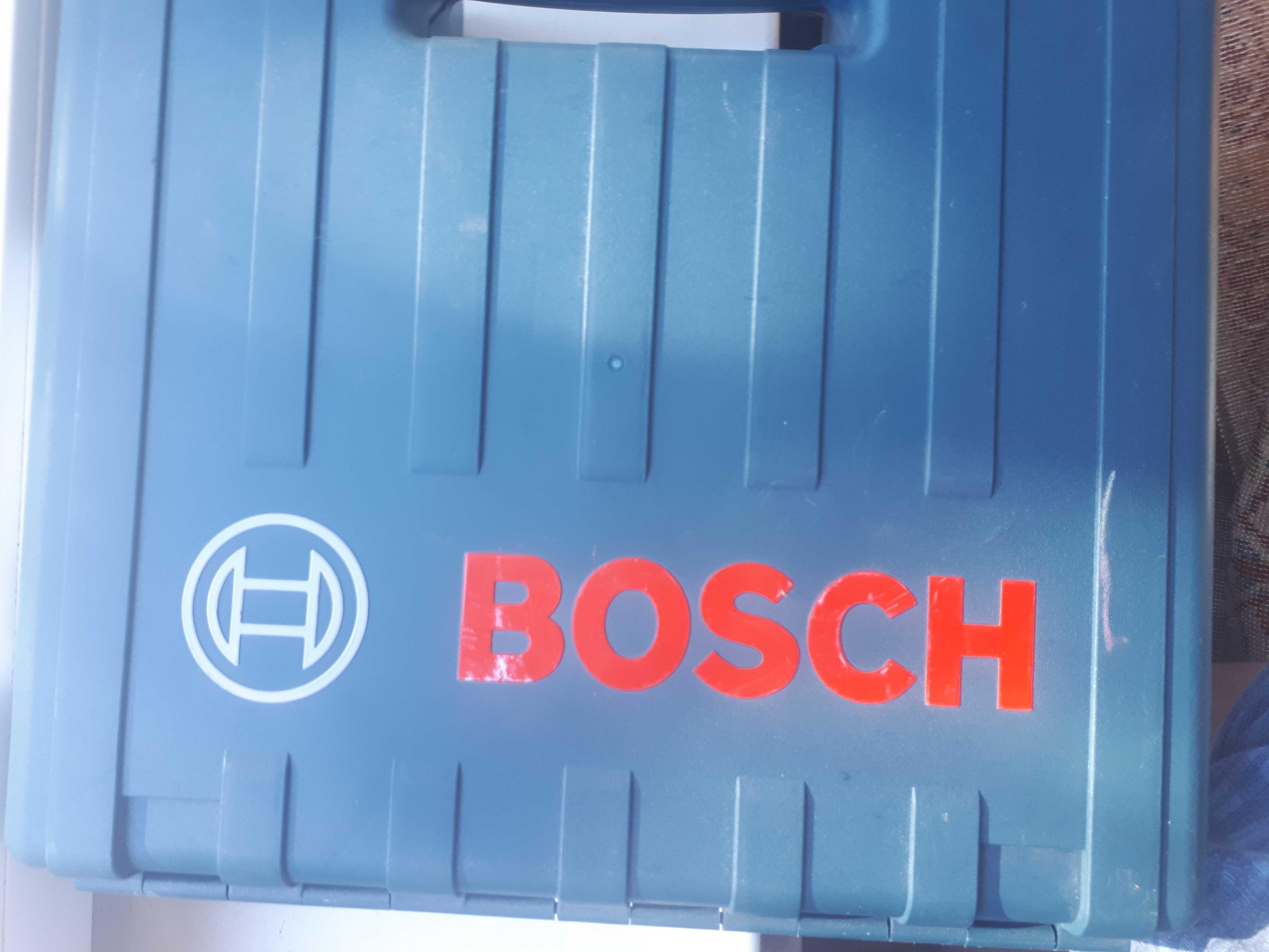 перфоратор Bosh 220 в идеальном состоянии