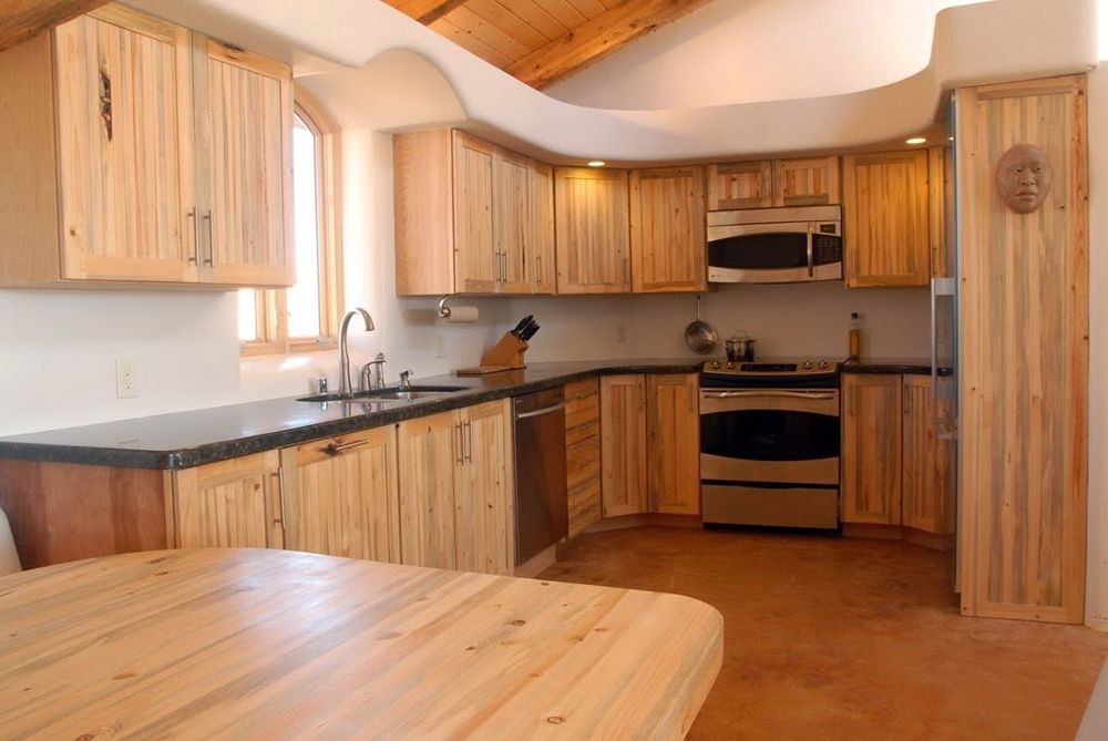 Меблі та Столярні вироби реставрація