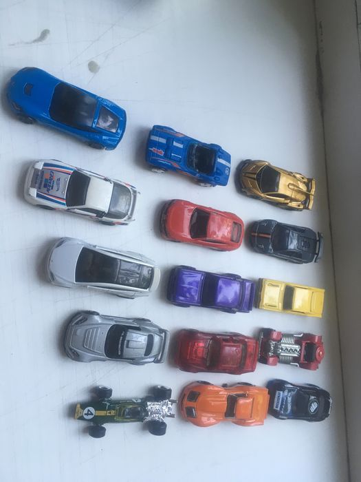 Hot wheels corvette datsun audi