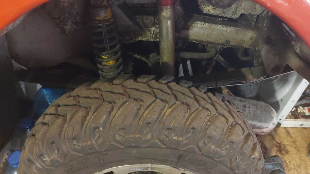 продається бойовий кінь!