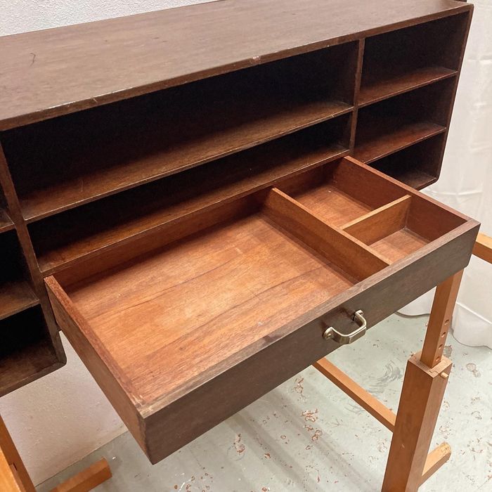 Escaninho ou estante de parede