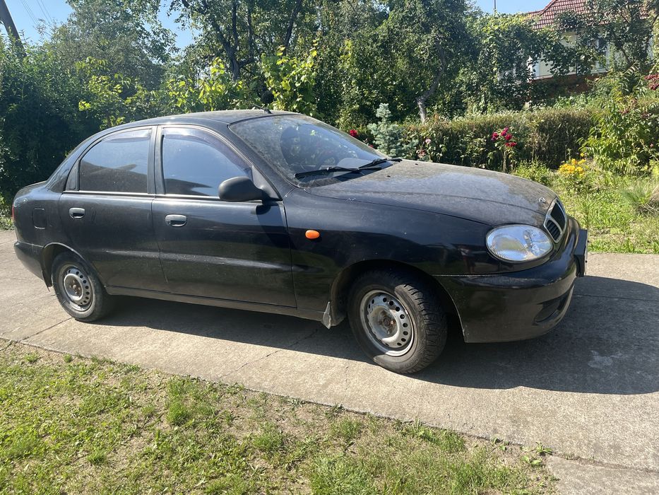 Машина Daewoo Lanos