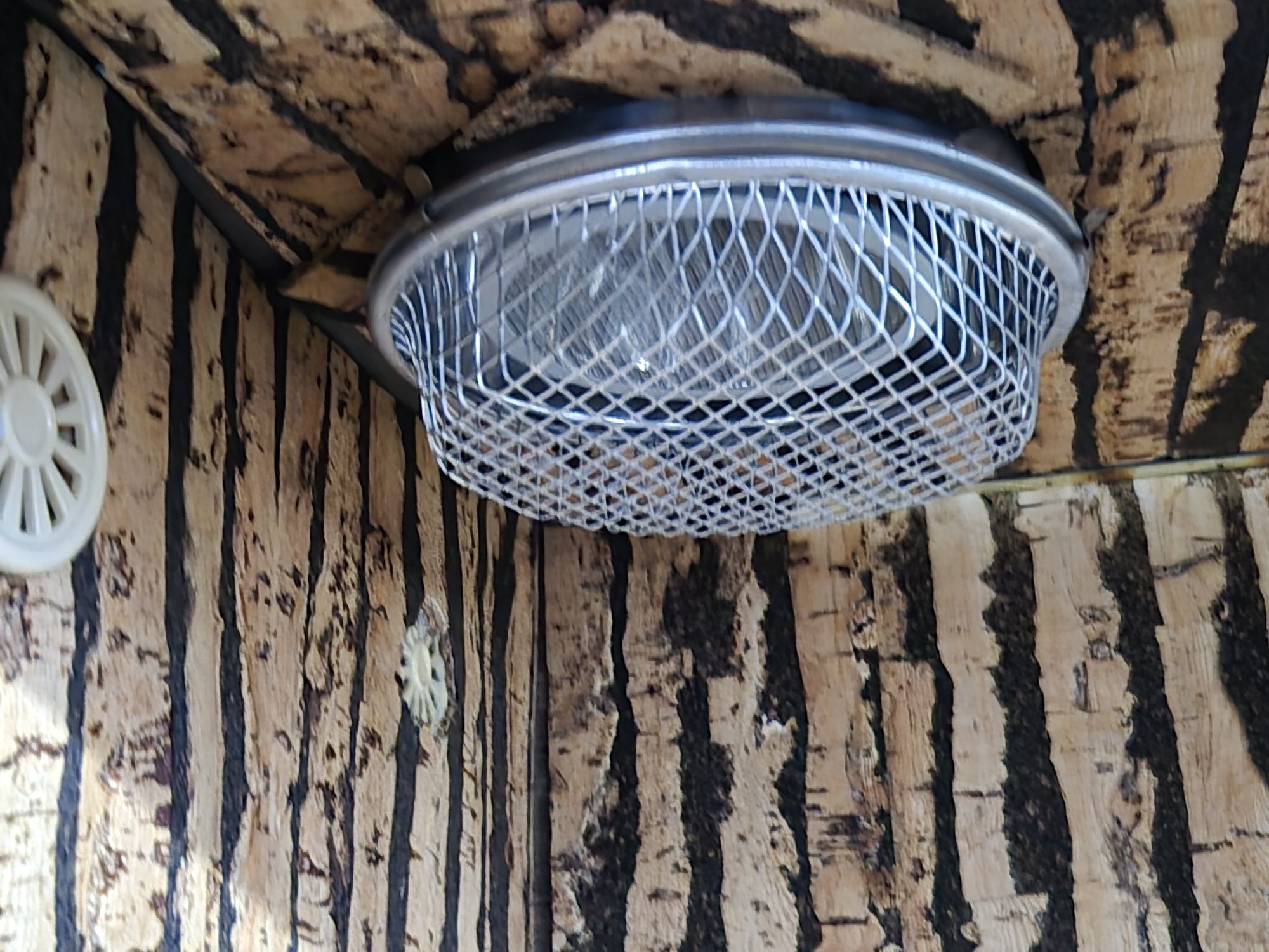Terrarium z płyty meblowej wyposażone 120x48x55