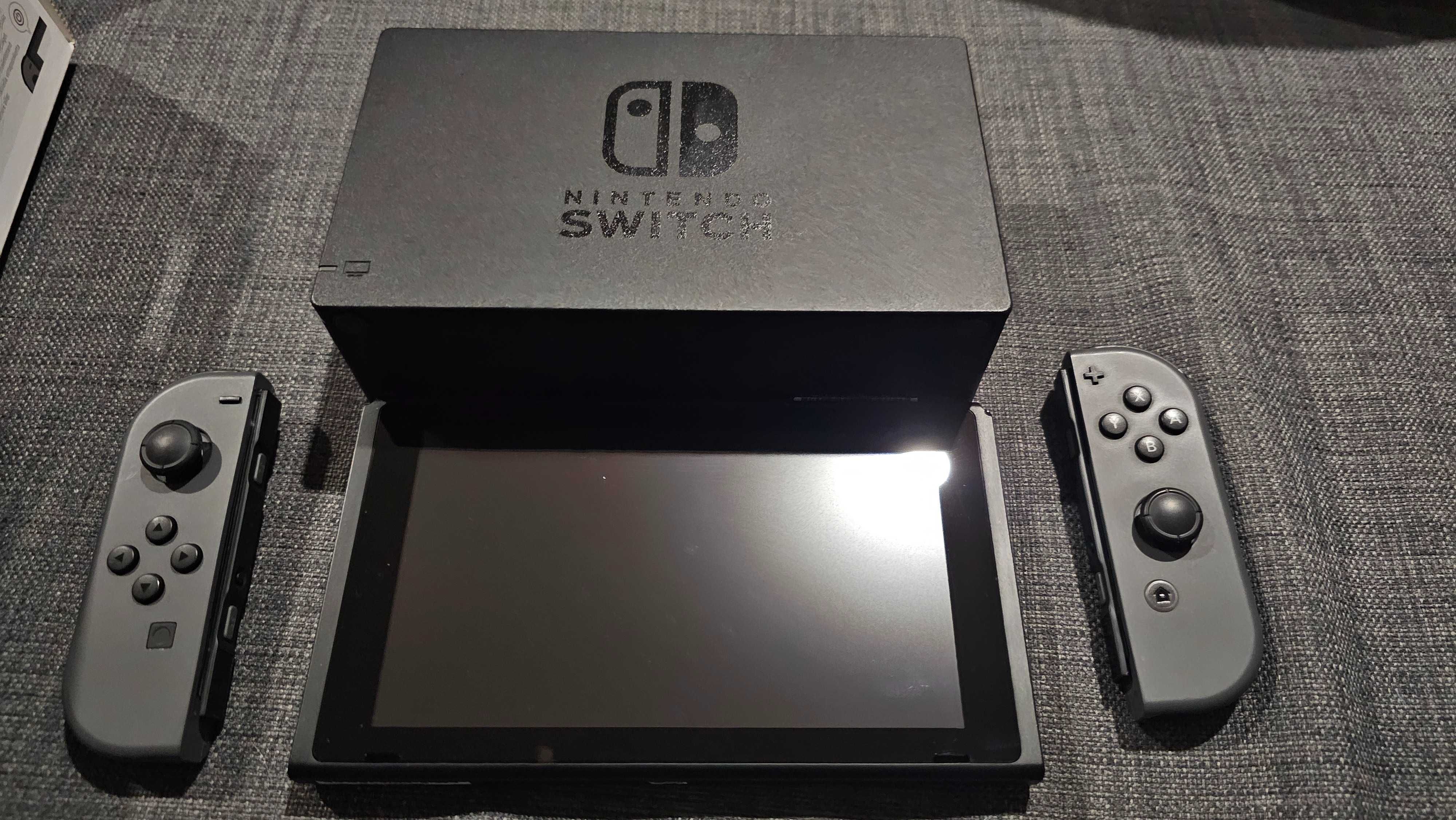 Nintendo Switch Cinza c/ Mala Viagem Delux