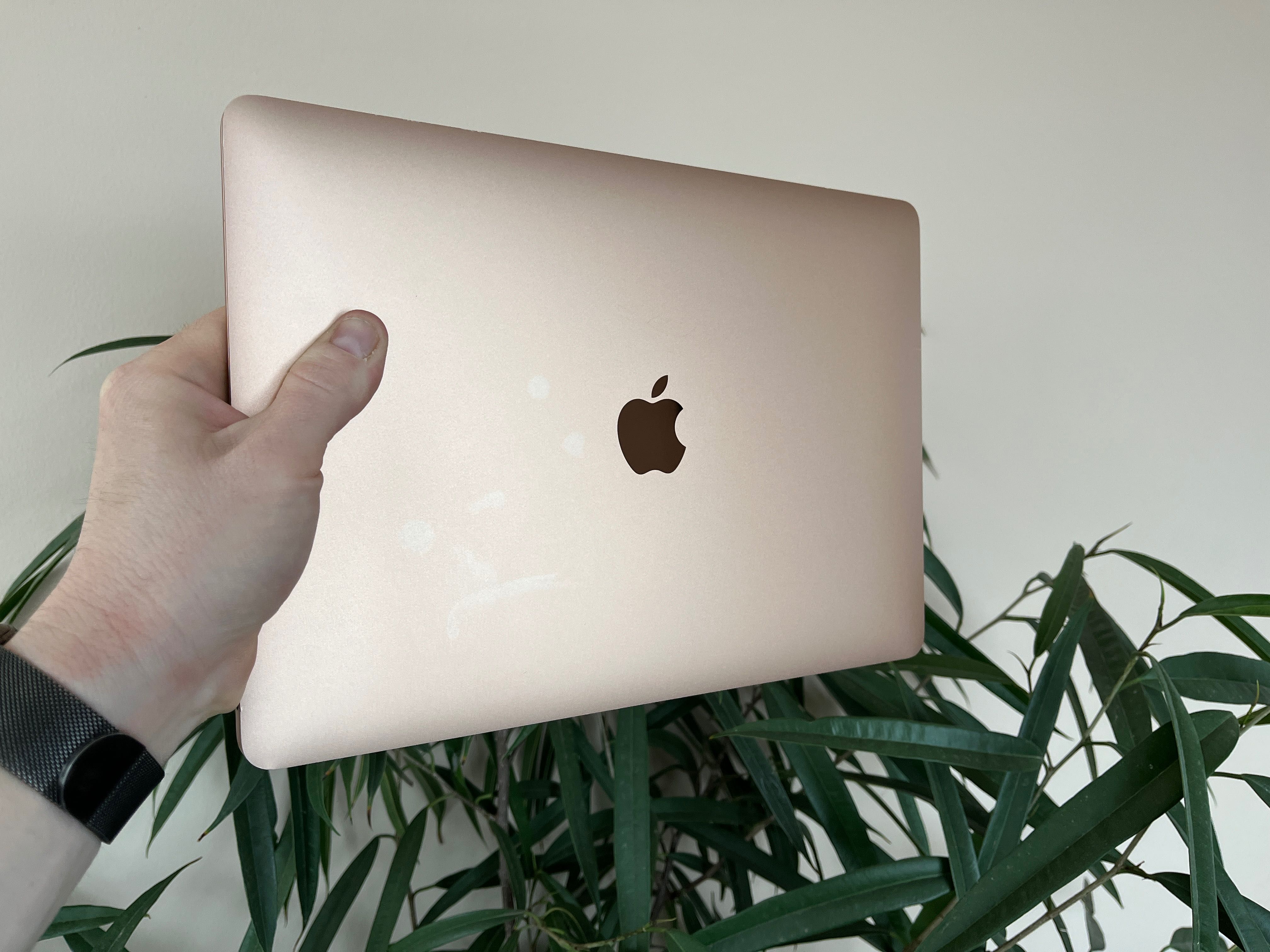 Apple MacBook Air 13” 2019 Gold / i5 / 8Gb Ram / 128Gb SSD / 242 цикли