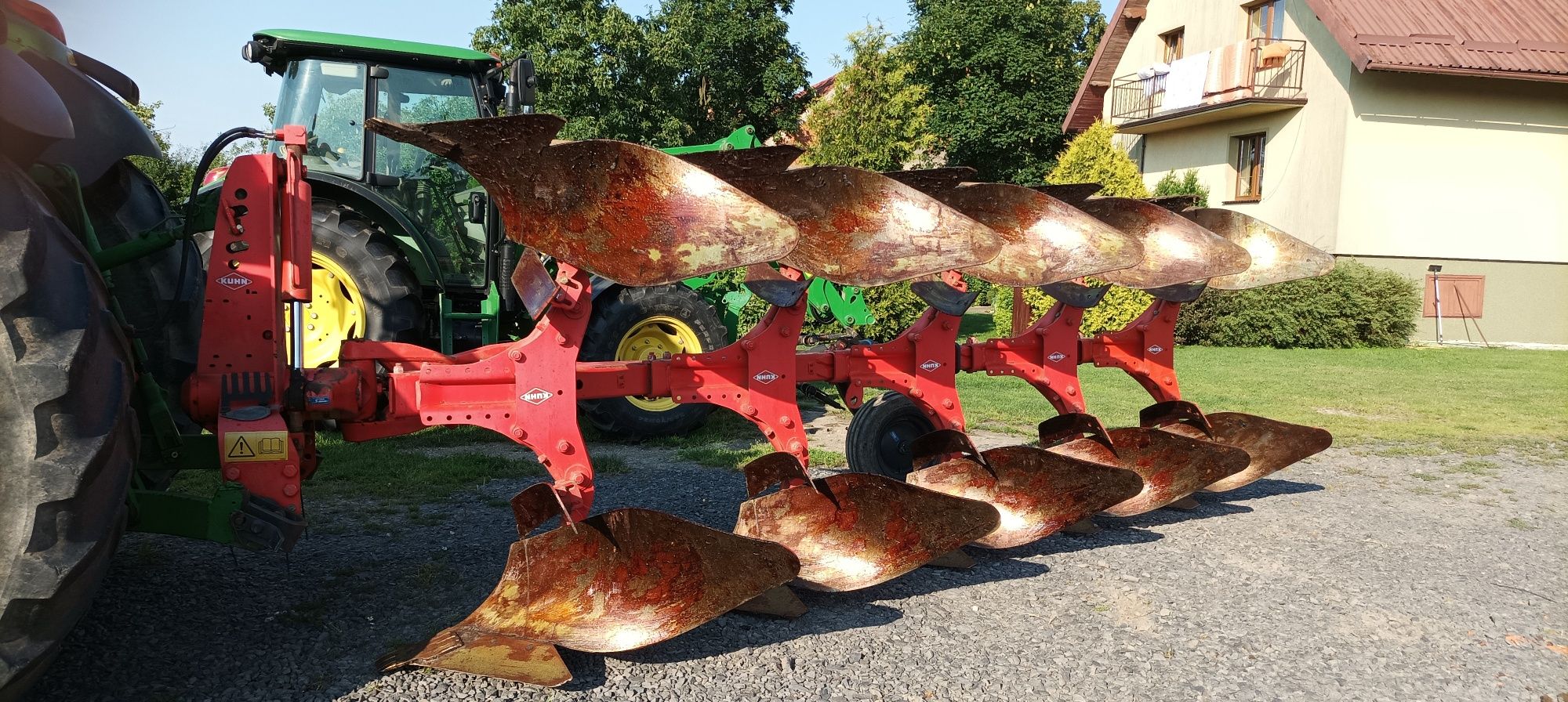 pług marki KUHN 4+1
