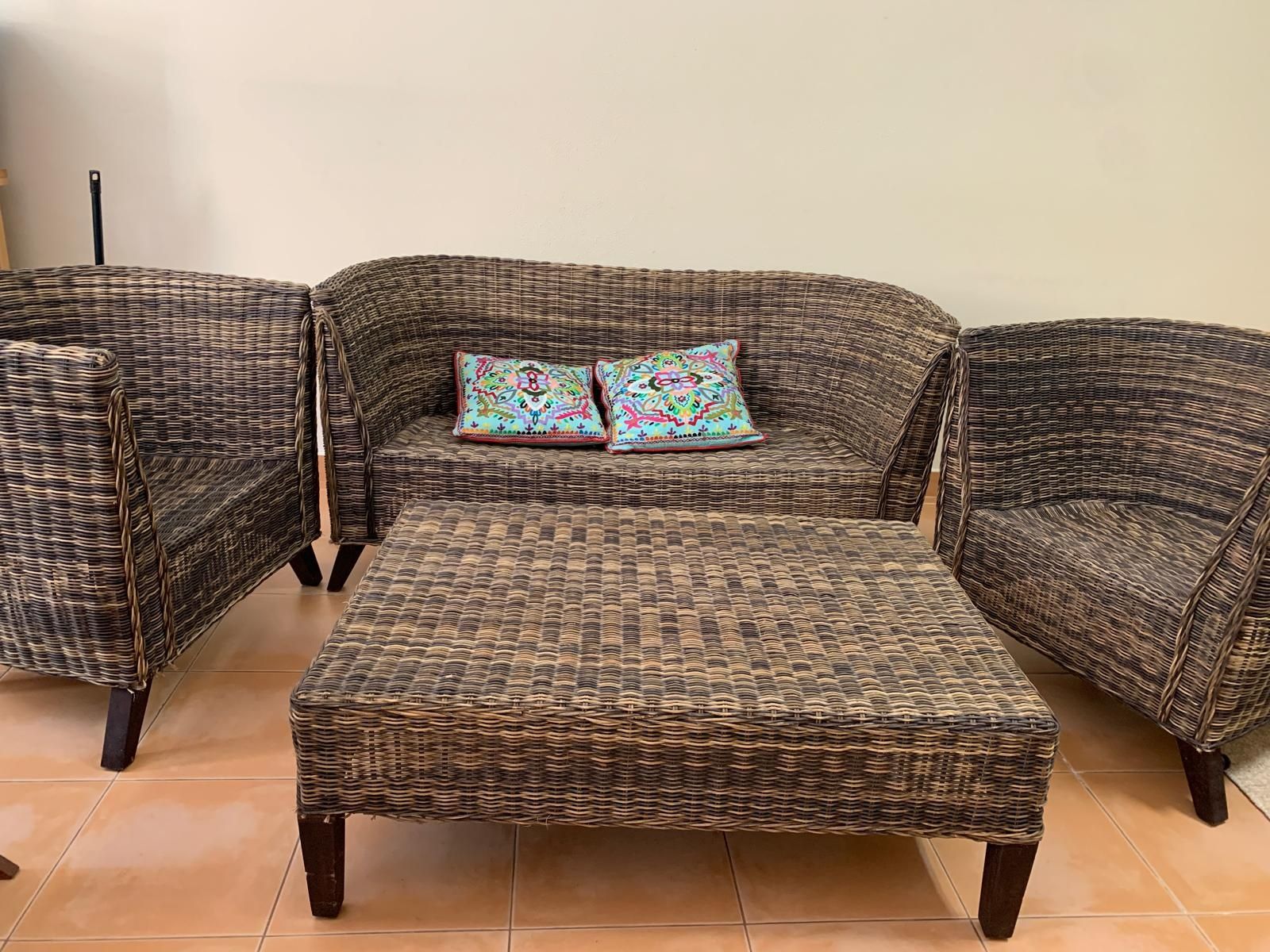 Conjunto sofá  mesa cadeiras de vime para jardim interior exterior