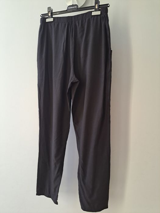 Calças pretas W52 M