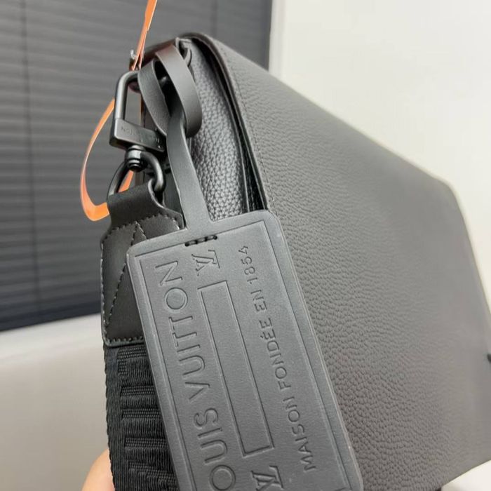 Мужская сумка  Мессенджер Louis Vuitton Takeoff чооовіча сумка луі