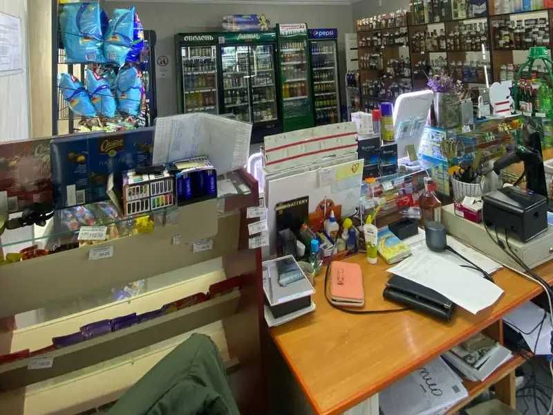 частина неж приміщення, с. Ратне, вул. Соборна (1-го Травня), буд. 1