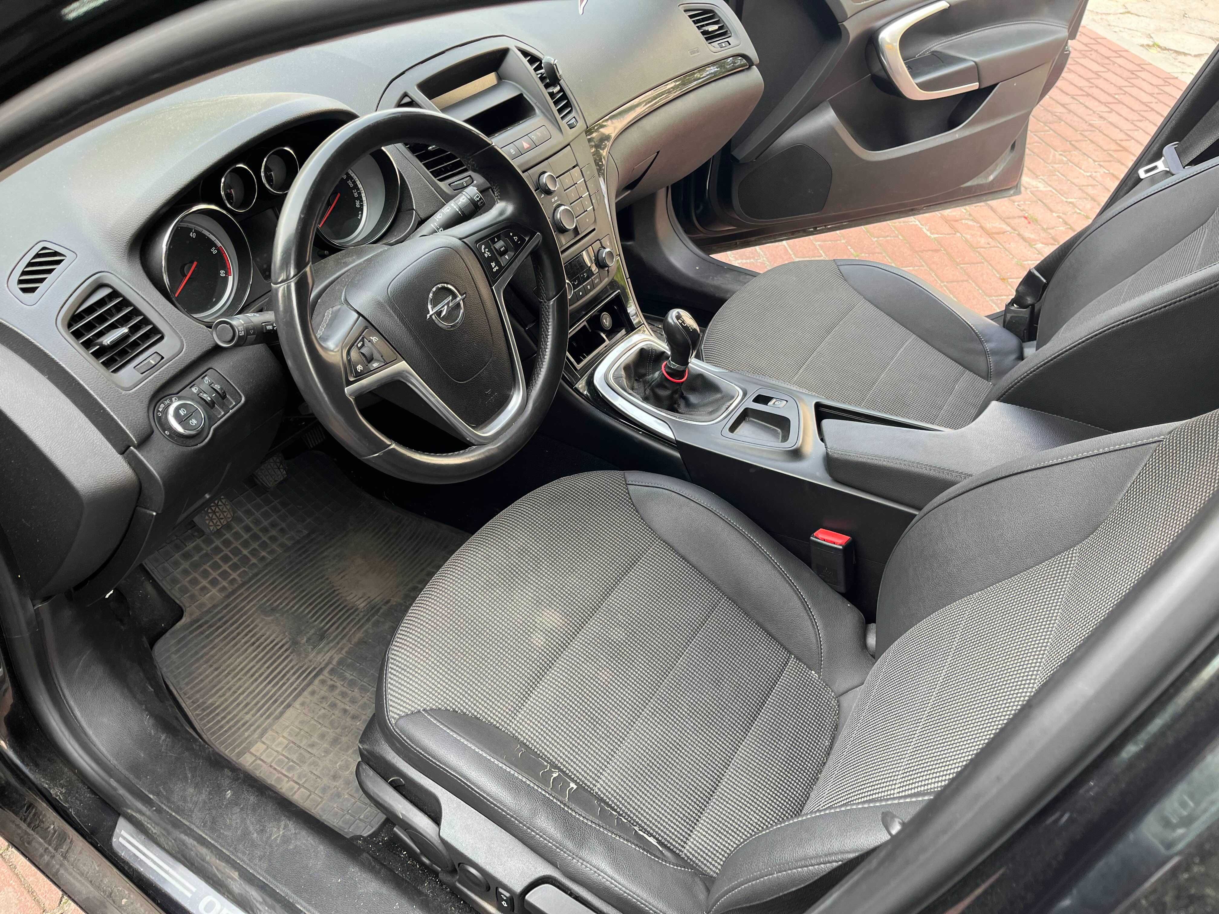 Opel Insignia 2.0 CDTI Manual Uszkodzona