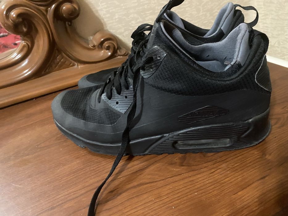 Продам кросівки Nike 45 р