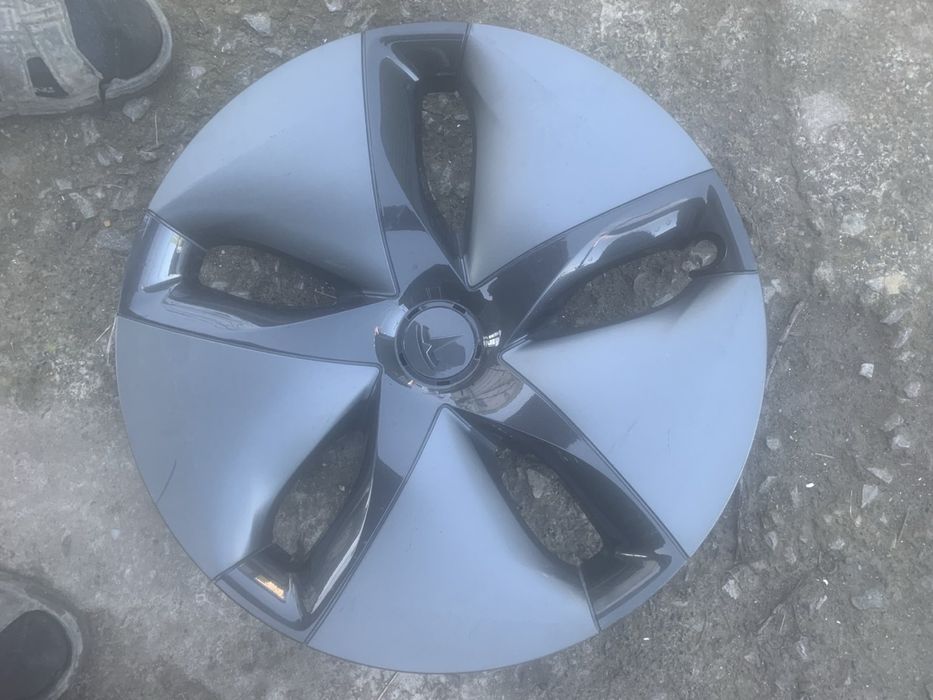Колпаки tesla 3 r18