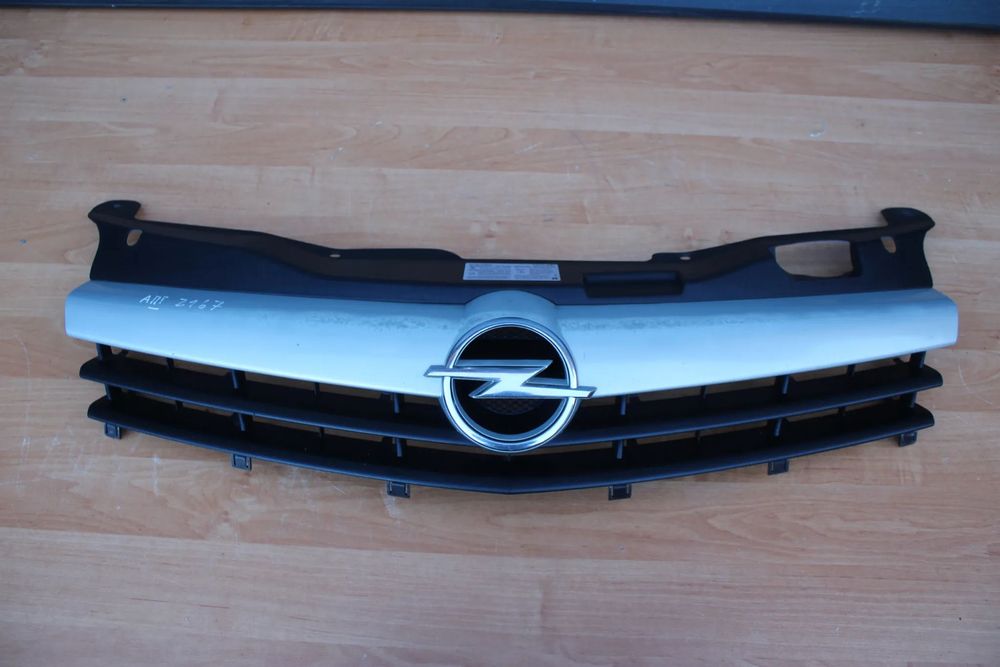 ATRAPA GRILL OPEL ASTRA H GTC / CABRIO Z167 3 DRZWI EUROPA 13108460 13183706