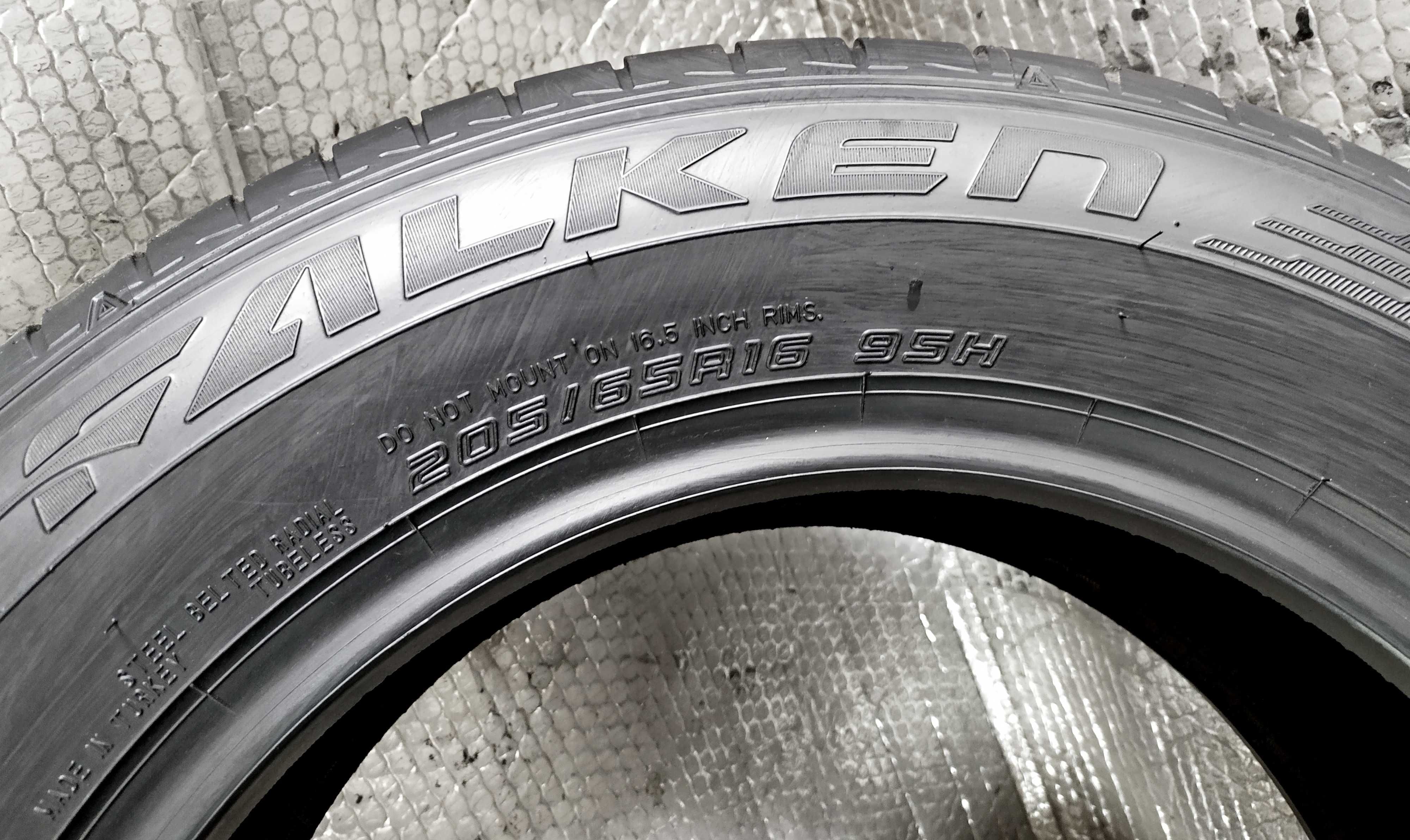 Шини Б/в 205.65.16 комплект Falken