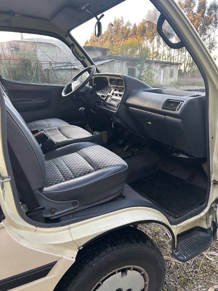 Toyota hiace H15 9 lugares