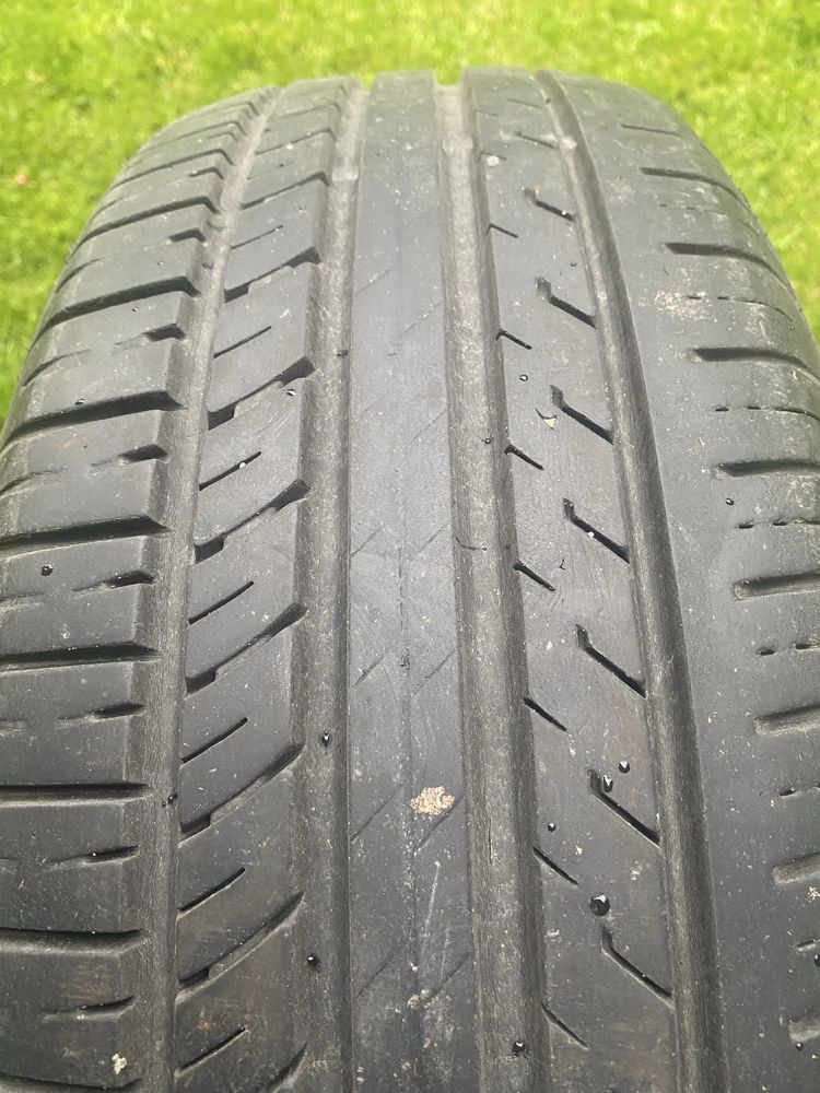 Opony letnie 215/65/17