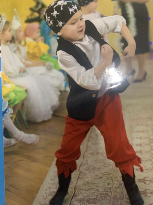 Зайчик, ведмедик білий , пірат