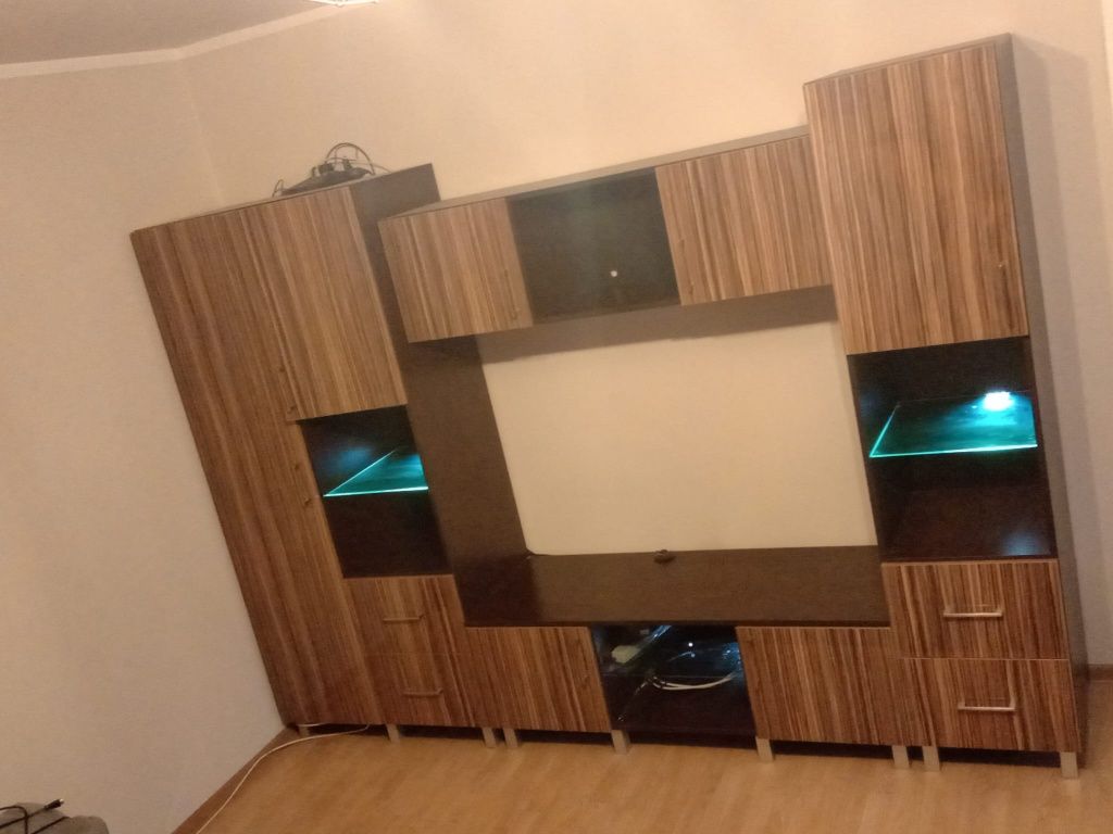 SPRZEDAM Meble Szafa i Stolik